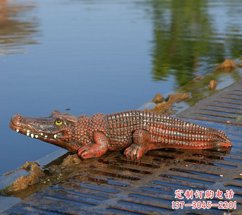 合肥玻璃钢仿真鳄鱼园林水景景观动物雕塑