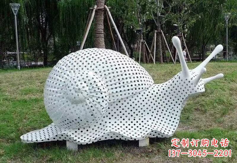合肥不锈钢公园里的蜗牛雕塑