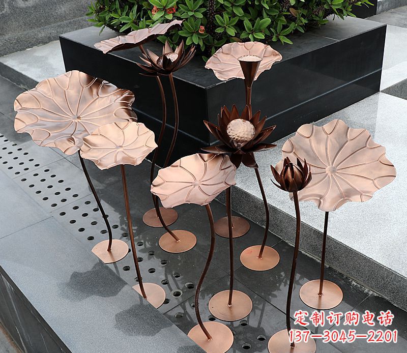 合肥不锈钢古铜色荷花雕塑传承传统文化的精美艺术品