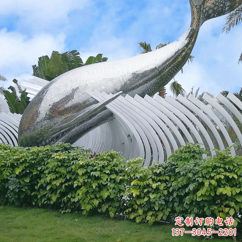 合肥不锈钢海豚雕塑景区园林镜面鲸鱼创意动物景观
