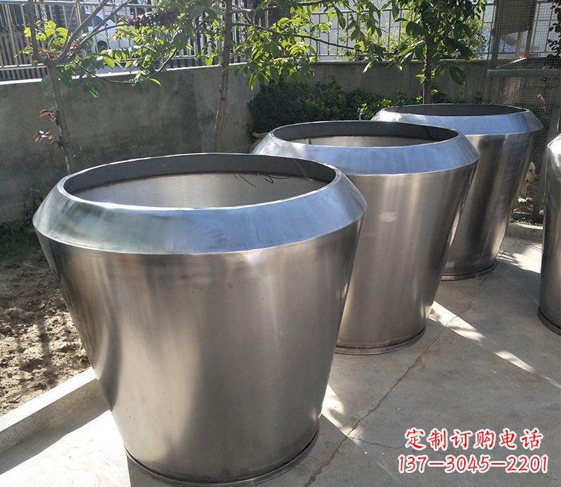 合肥不锈钢花盆雕塑