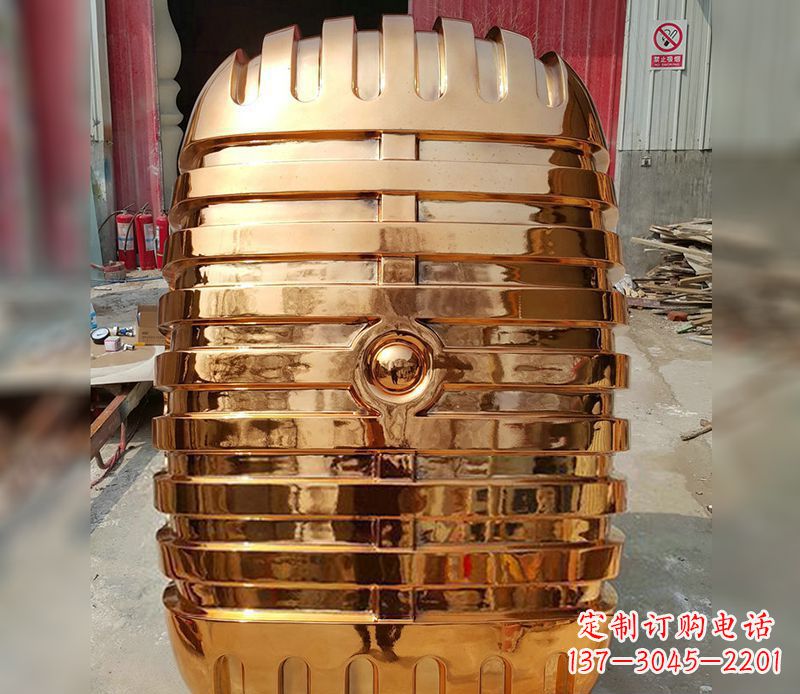 合肥不锈钢金话筒局部雕塑