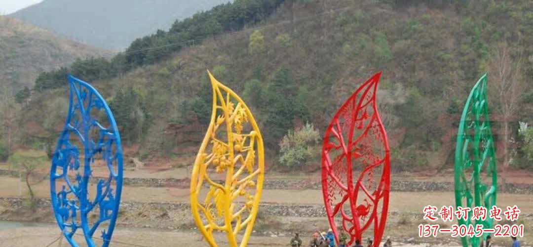 合肥不锈钢景区镂空树叶雕塑——美妙的自然之美