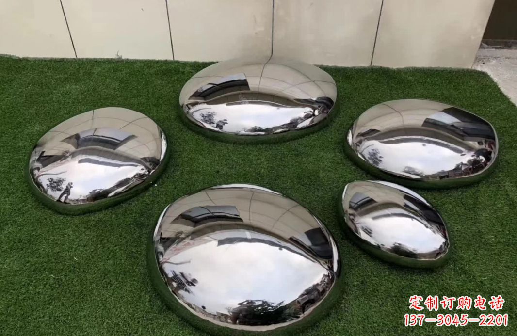 合肥不锈钢镜面鹅卵石雕塑12