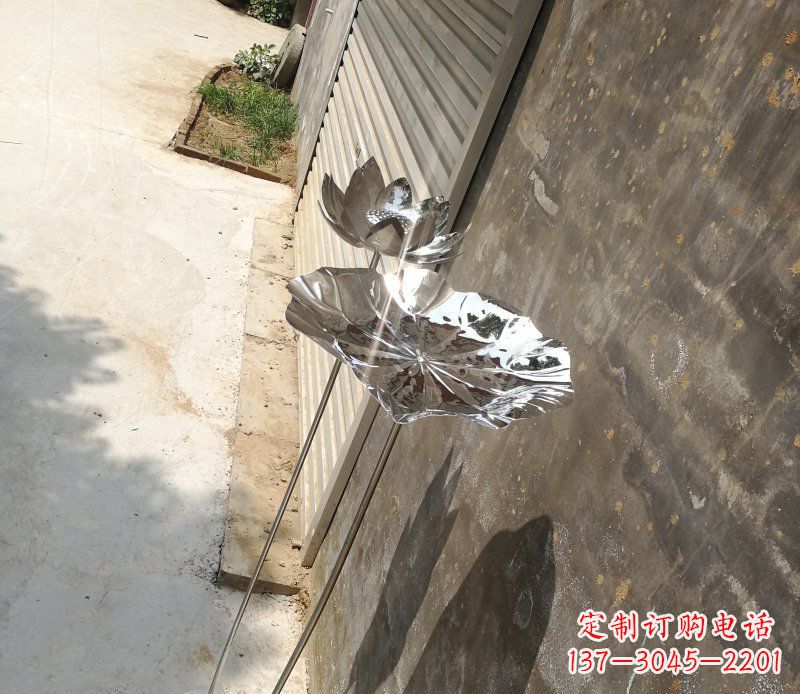 合肥不锈钢镜面荷花荷叶公园雕塑