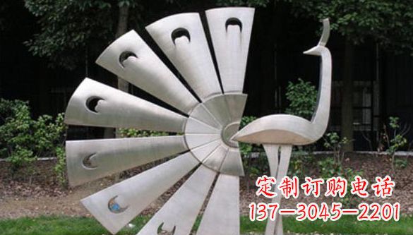 合肥不锈钢孔雀雕塑—景观中的瑰宝