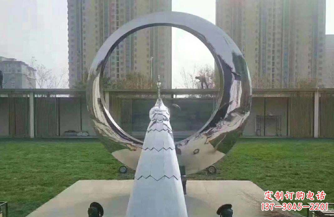 合肥不锈钢孔雀雕塑精美外形,精美细节