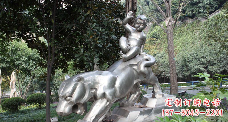 合肥不锈钢老虎雕塑美丽而又可爱