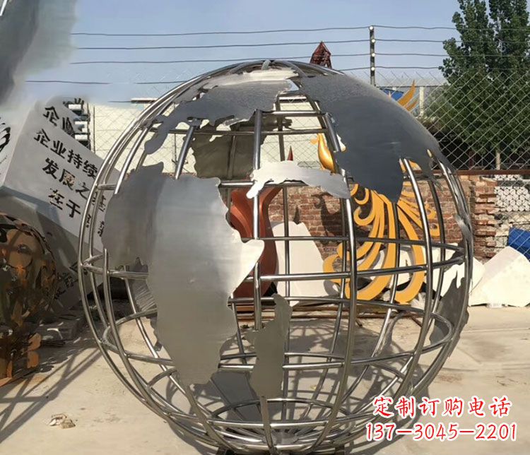 合肥不锈钢镂空地球仪雕塑艺术技艺的精美体现