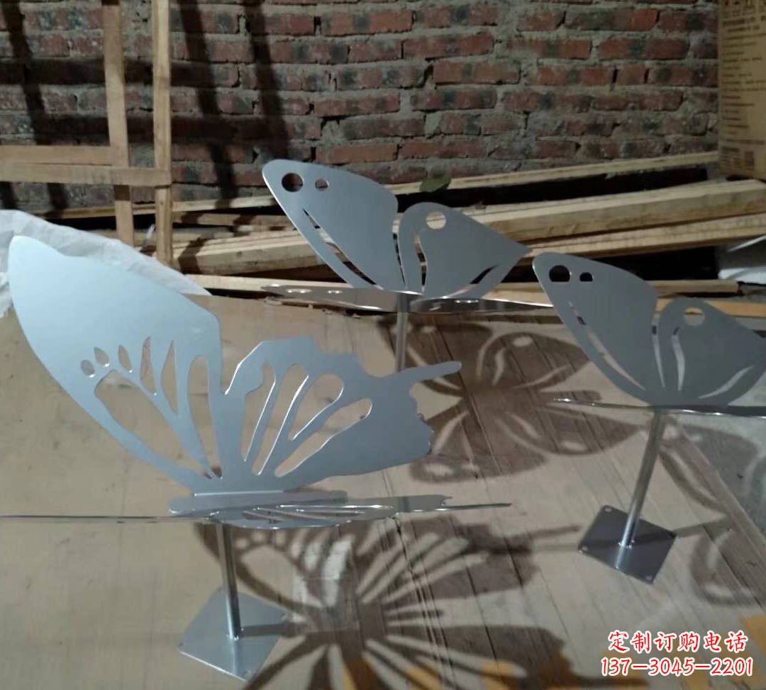 合肥不锈钢镂空蝴蝶景观雕塑12