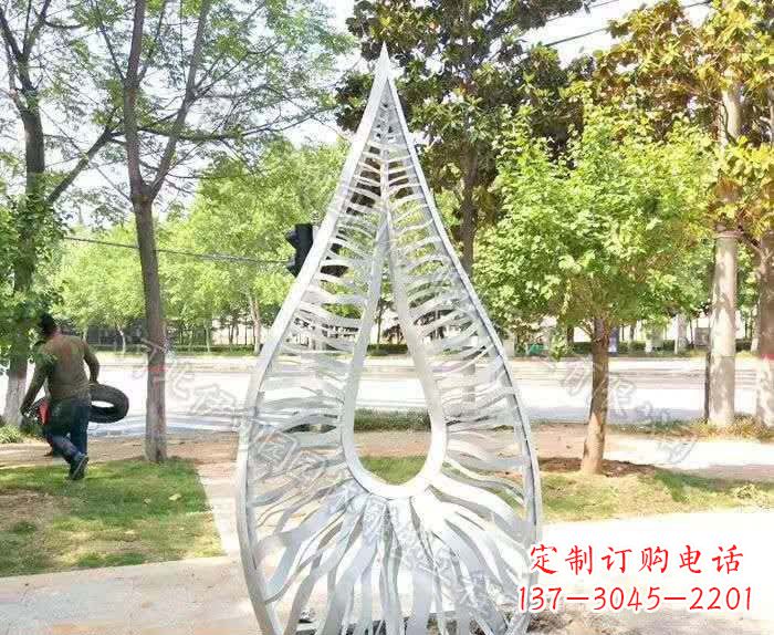 合肥不锈钢镂空造型水滴雕塑