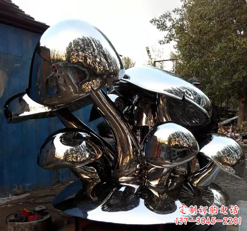 合肥不锈钢蘑菇镜面雕塑