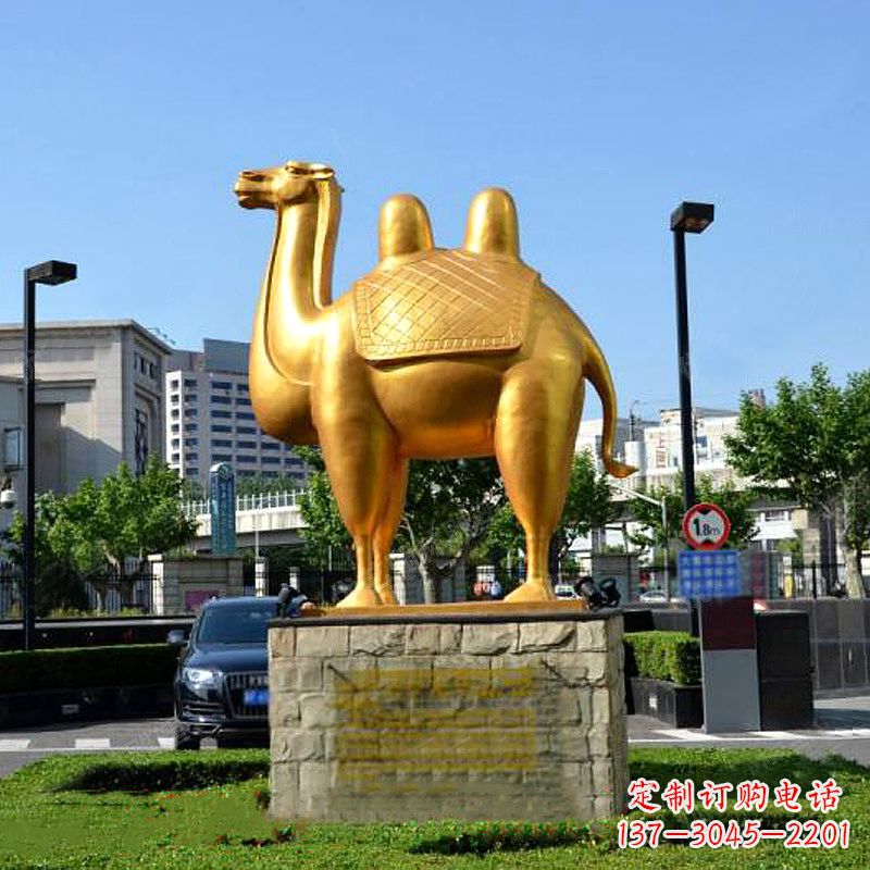 合肥不锈钢喷漆骆驼雕塑-城市绿化带动物雕塑