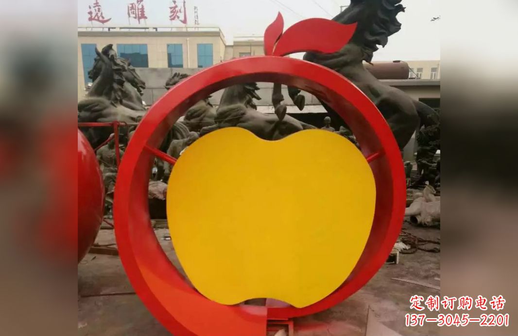 合肥不锈钢苹果雕塑——见证爱与和平