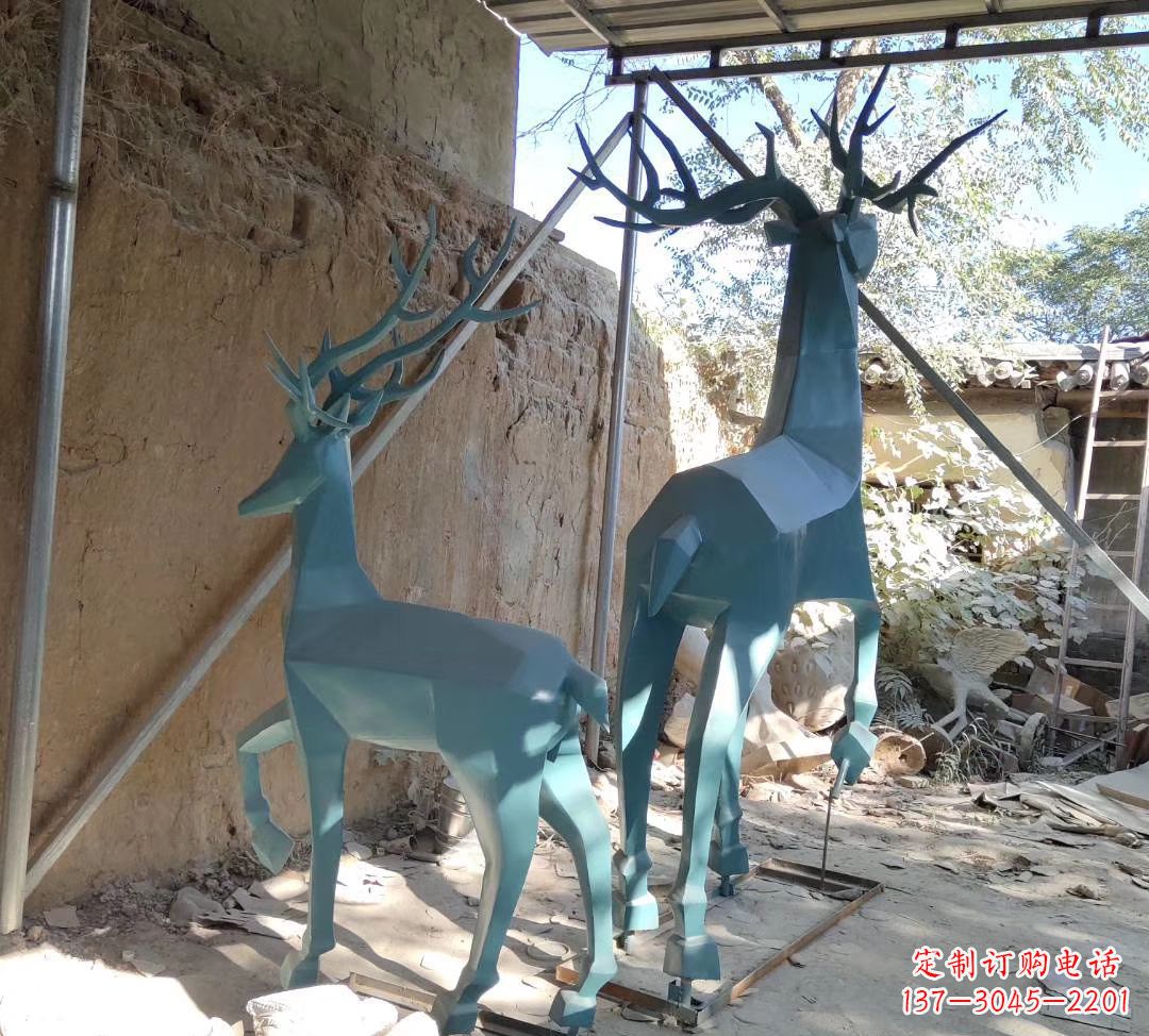 合肥不锈钢切面景观小鹿雕塑