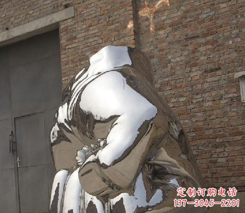 合肥不锈钢拳头雕塑