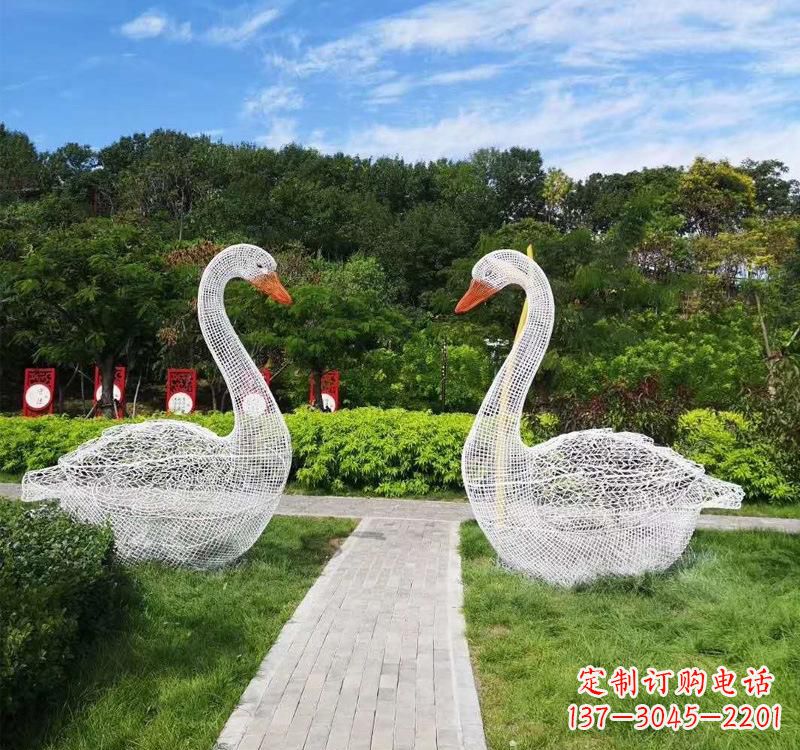 合肥不锈钢天鹅雕塑——象征着爱与和平