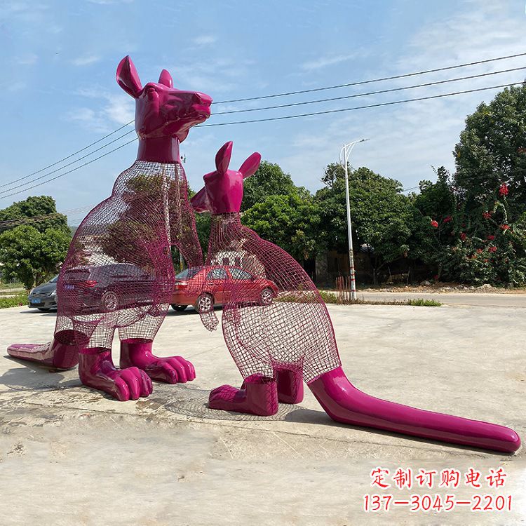 合肥不锈钢袋鼠雕塑给公园带来美好景观