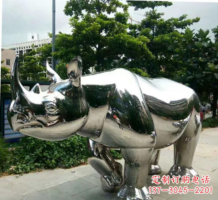 合肥不锈钢犀牛雕塑传承自然之美
