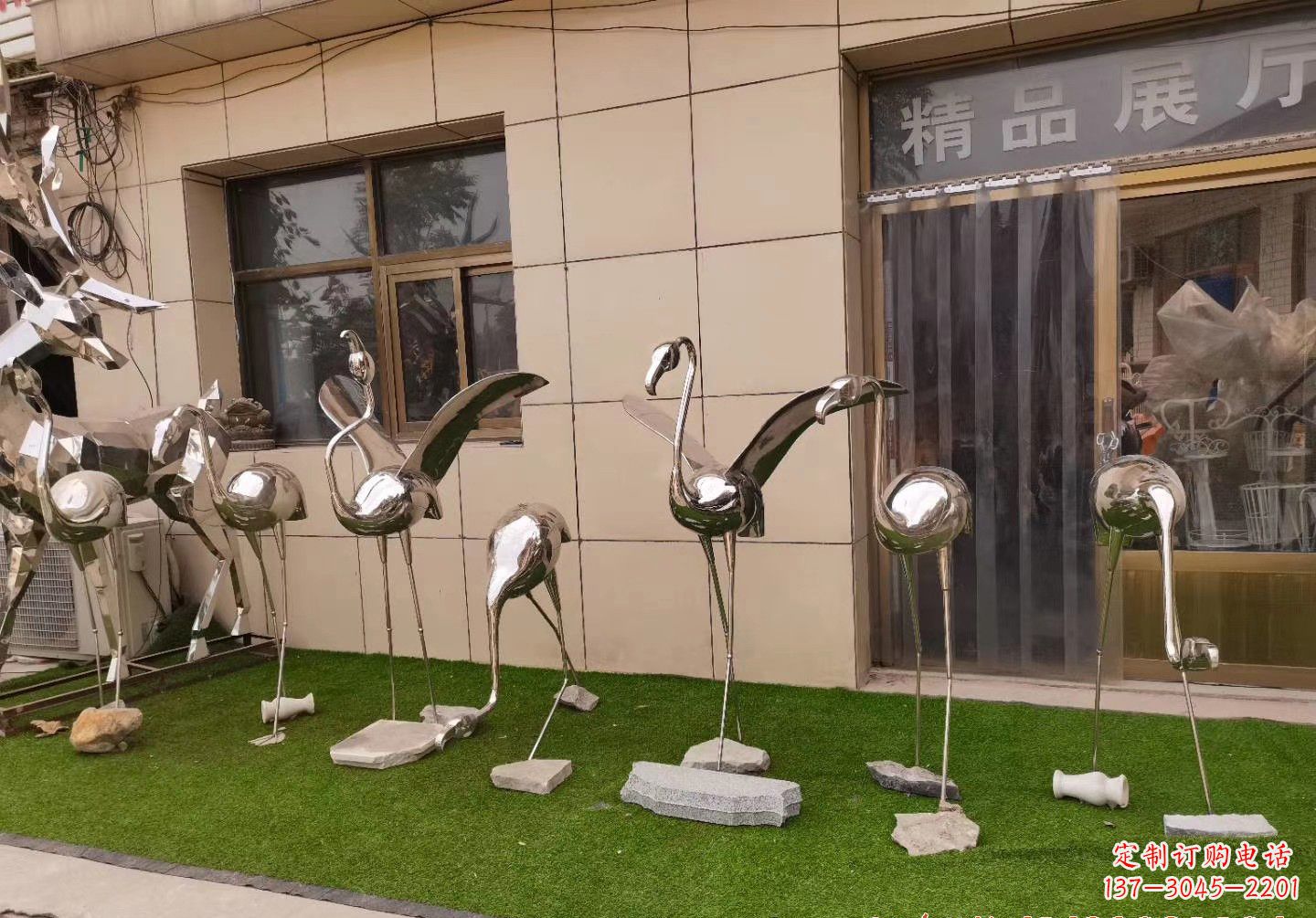合肥不锈钢仙鹤景观雕塑精美雕塑展现优美的仙鹤之美