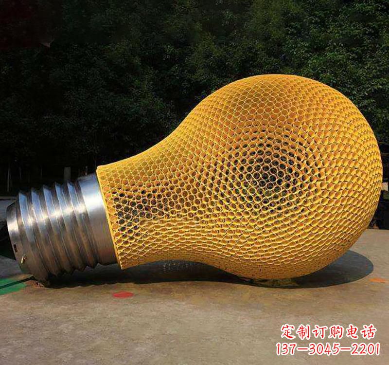 合肥不锈钢灯泡雕塑点亮小区景观