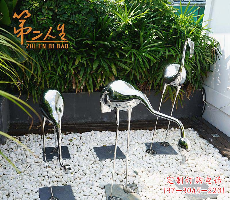 合肥不锈钢仙鹤雕塑象征着吉祥和美景