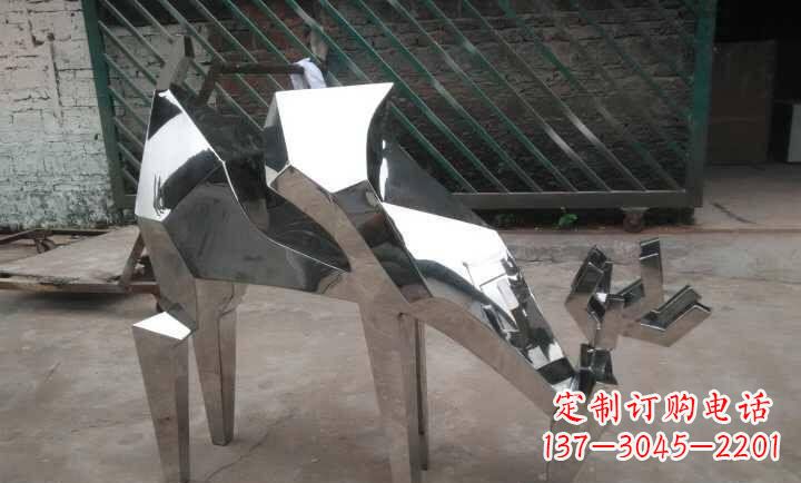 合肥不锈钢小羊雕塑艺术的精髓