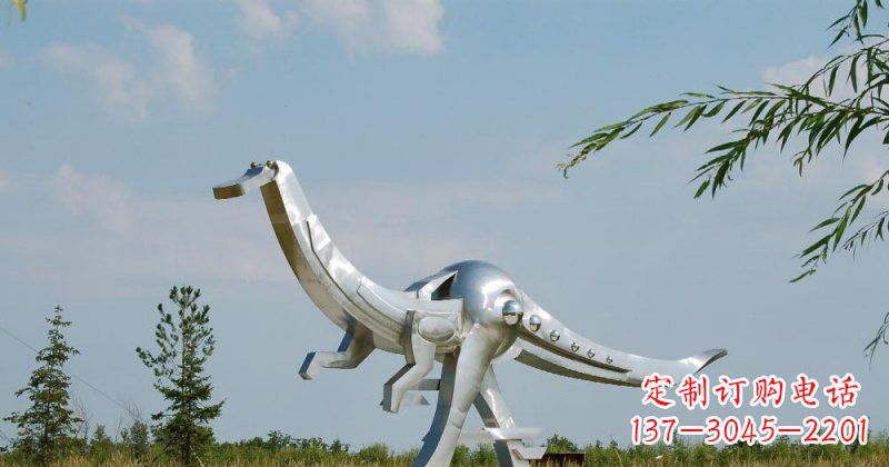 合肥不锈钢鸭嘴龙雕塑传递自然之美
