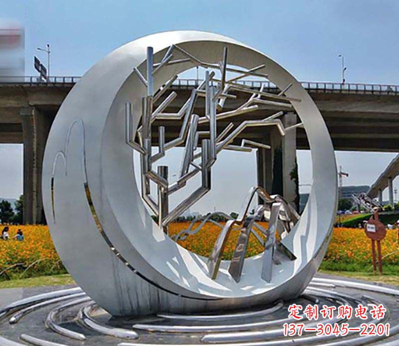 合肥不锈钢异形圆环雕塑精致而优雅