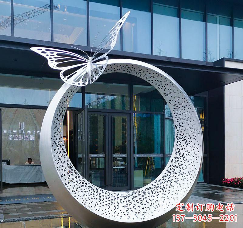 合肥不锈钢园林戒指雕塑精美细腻的艺术品
