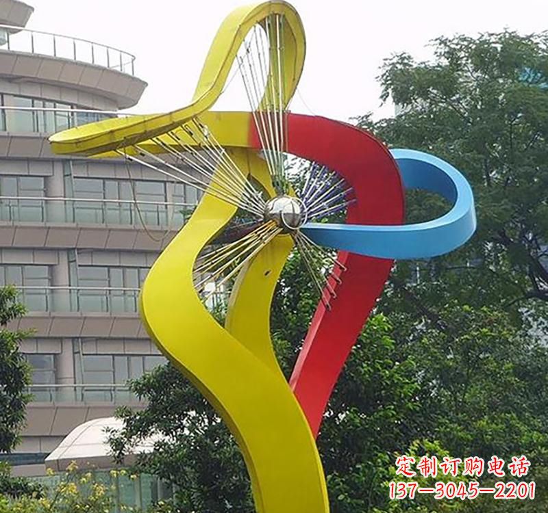 合肥不锈钢风车雕塑——烤漆之美