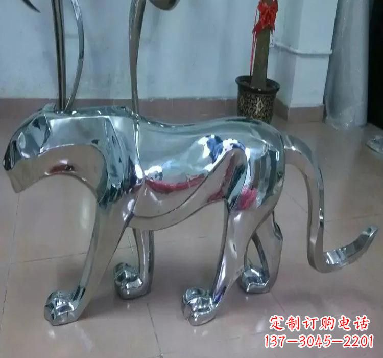 合肥不锈钢老虎雕塑美化园林