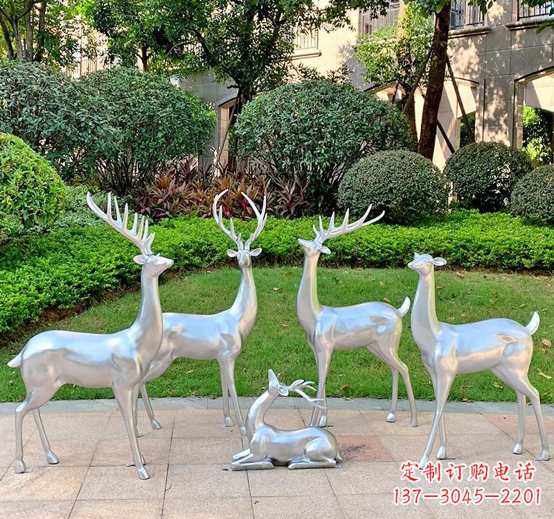 合肥不锈钢园林小鹿雕塑美丽的艺术点缀