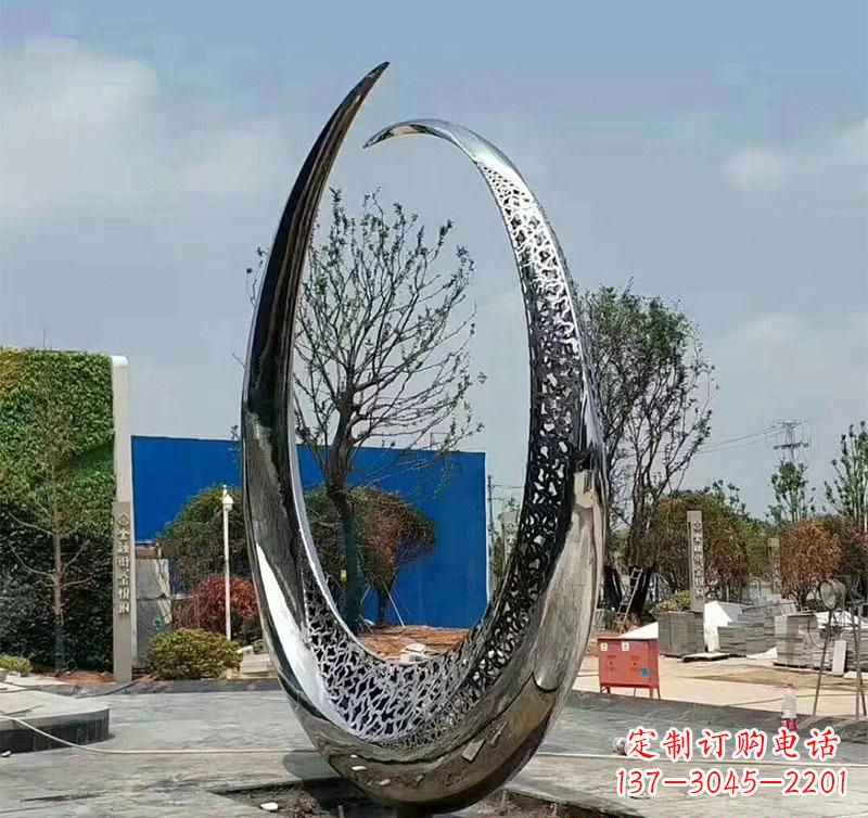 合肥不锈钢圆环雕塑将艺术与实用结合