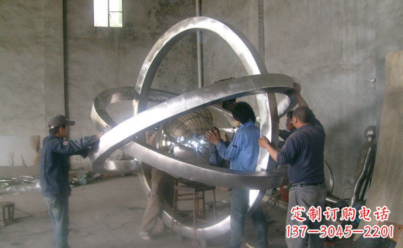 合肥不锈钢圆环雕塑——艺术之美