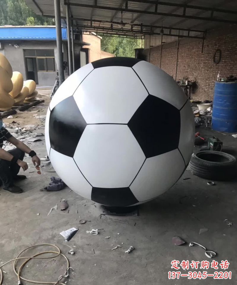 合肥足球雕塑一座屹立不倒的象征