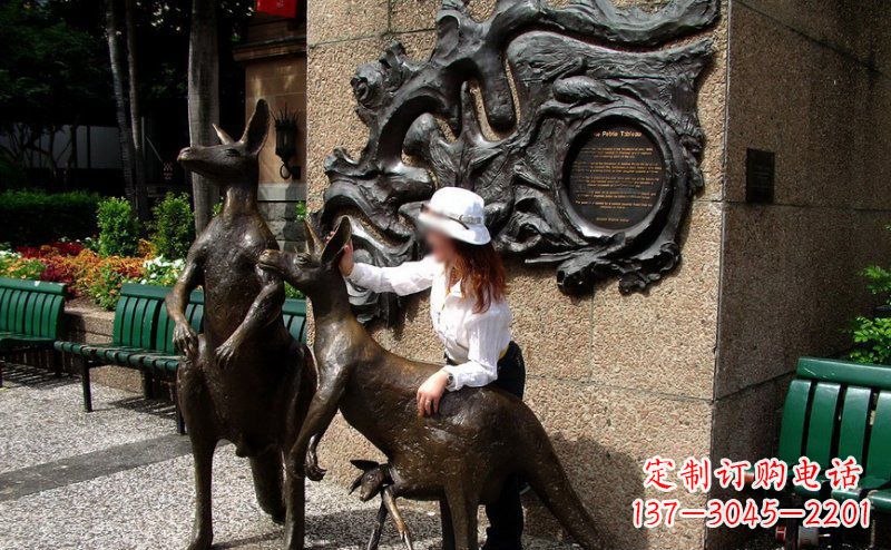 合肥步行街袋鼠景观铜雕