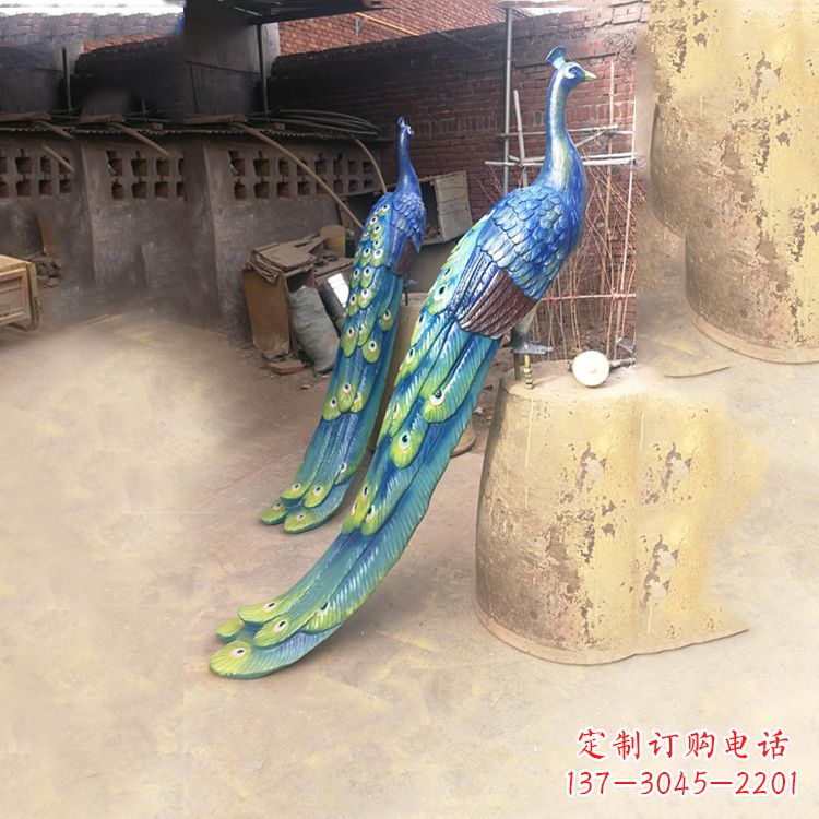 合肥彩绘孔雀铜雕塑