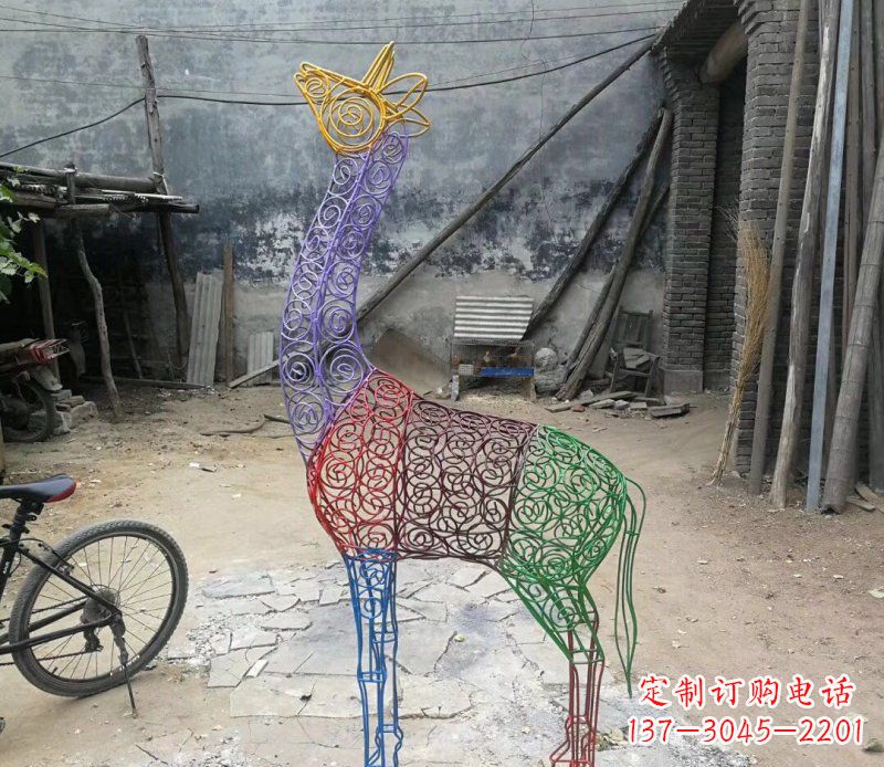 合肥彩色不锈钢镂空梅花鹿雕塑——精美艺术品