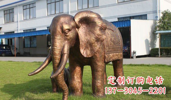 合肥大象雕塑——草地上的巨人