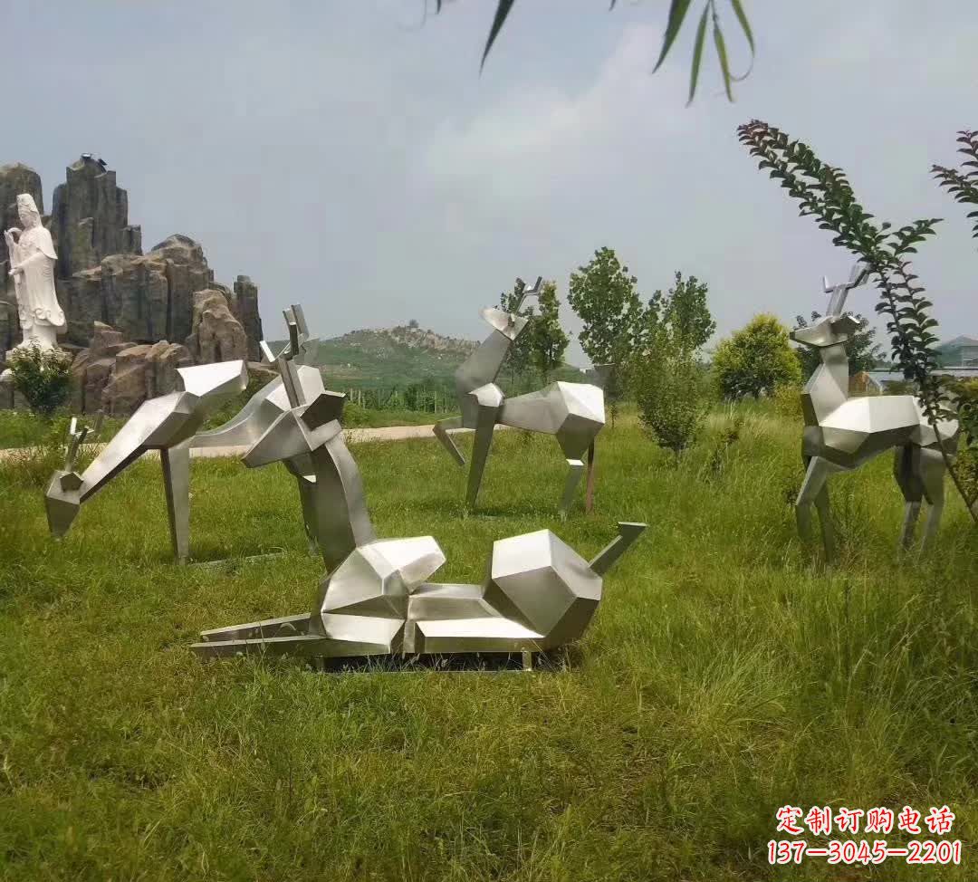 合肥不锈钢锻造的小鹿雕塑