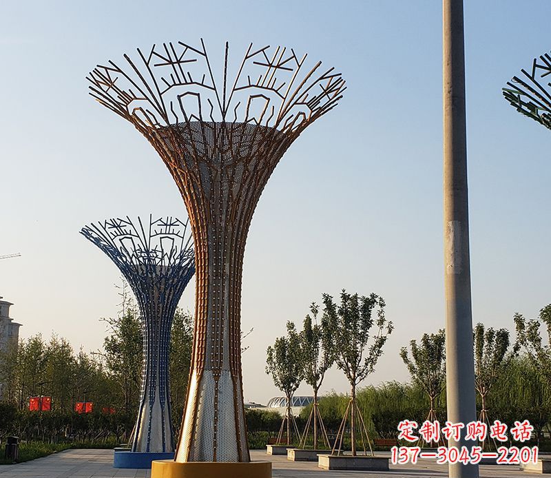 合肥城市景观的点缀——不锈钢树叶雕塑