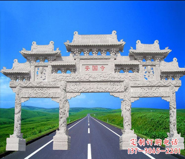 合肥城市中的石雕牌坊雕塑