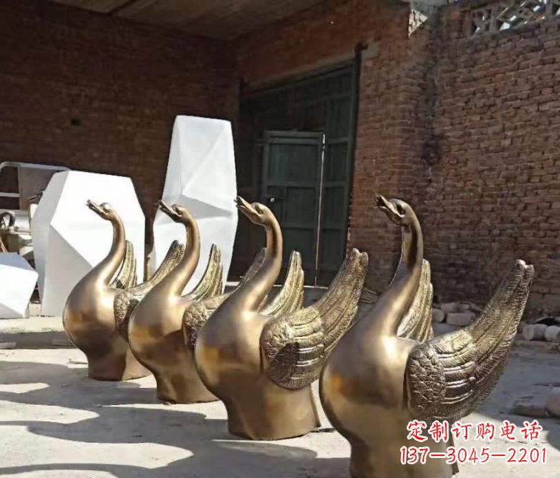 合肥抽象广场天鹅铜雕