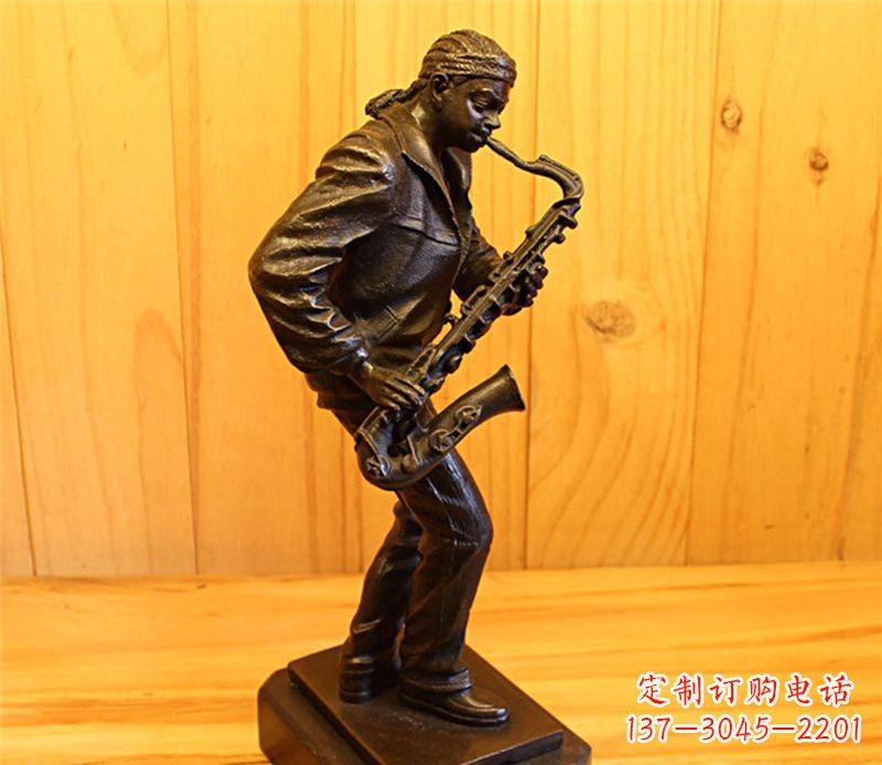 合肥萨克斯雕塑娱乐场所的精灵