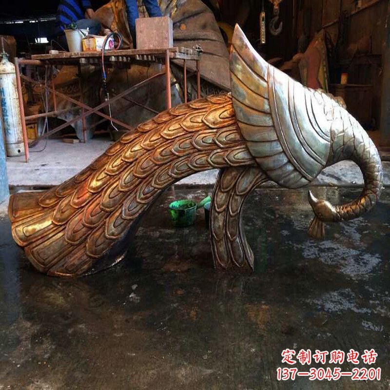 合肥铸造精美孔雀雕塑