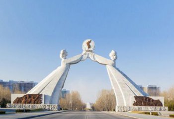 合肥城市街道的拱门雕塑——让城市更加精彩