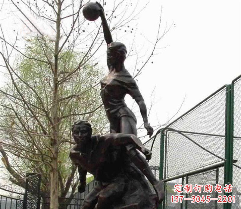 合肥打篮球的运动员铜雕