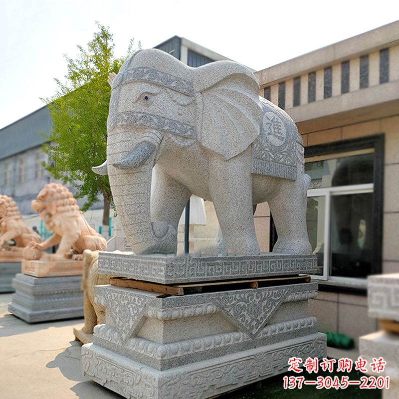 合肥新颖雄伟的大象雕塑
