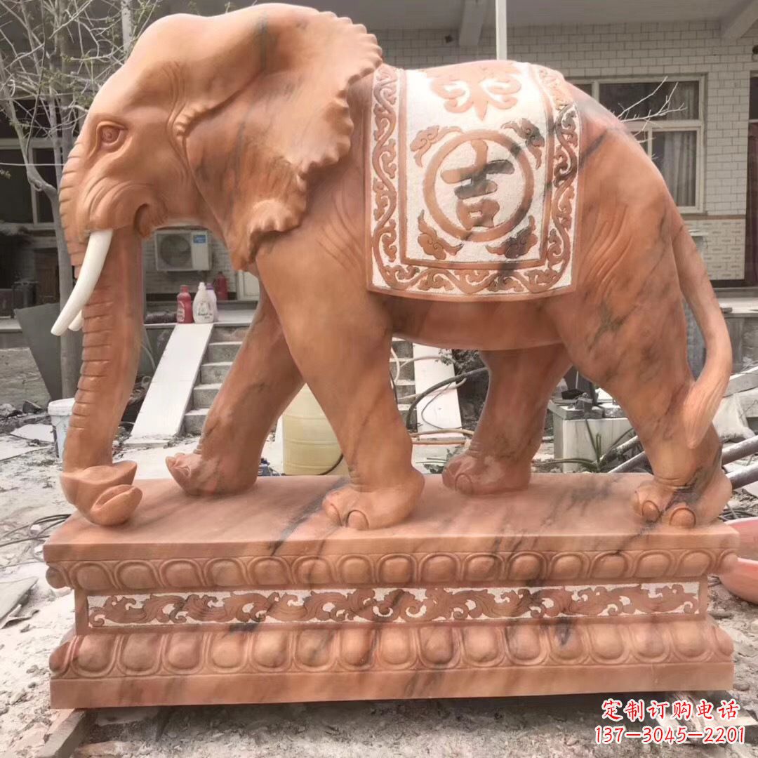 合肥欣赏传统工艺精湛的大象雕塑